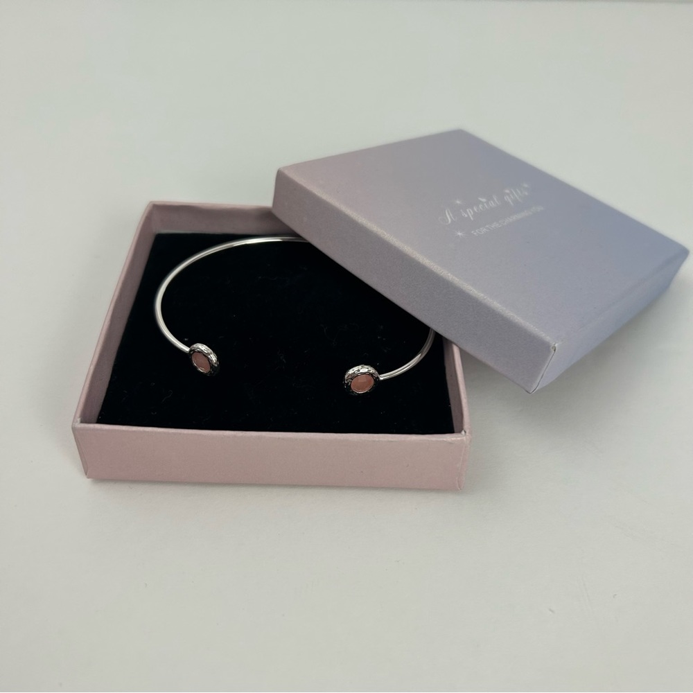 In Box Unbranded silver color bracelet bangle pink rhinestone